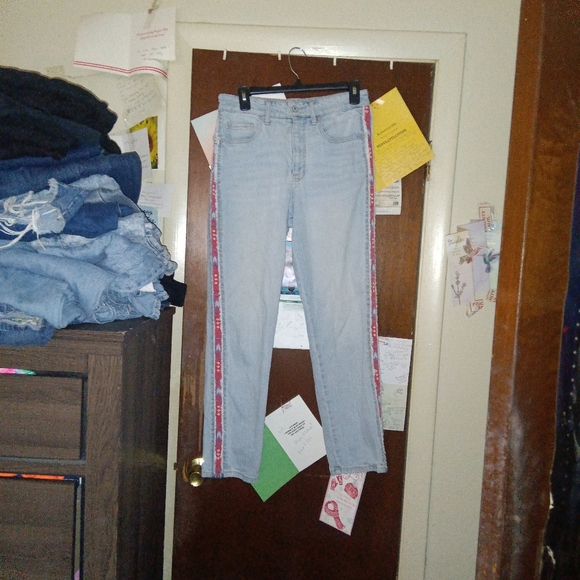 PILCRO Anthropology Embroidered Straight Leg Jeans 28" - Picture 4 of 10